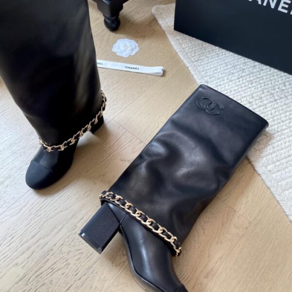 repliche,replica,perfette,siti di,affidabili,migliori siti,dove comprare,1:1,scarpe da ginnastica Chanel 25A nuova serie di stivali a catena versione top (CH0J3)