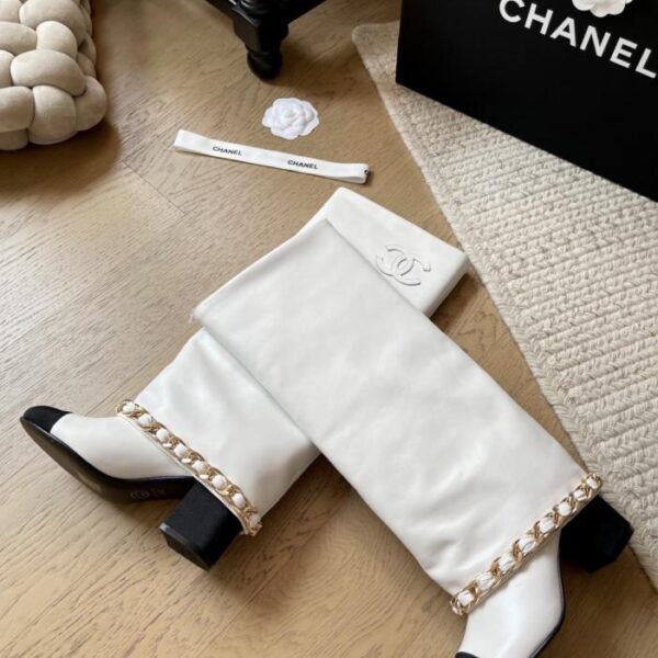 repliche,replica,perfette,siti di,affidabili,migliori siti,dove comprare,1:1,scarpe da ginnastica Chanel 25A nuova serie di stivali a catena versione top (R24EP)