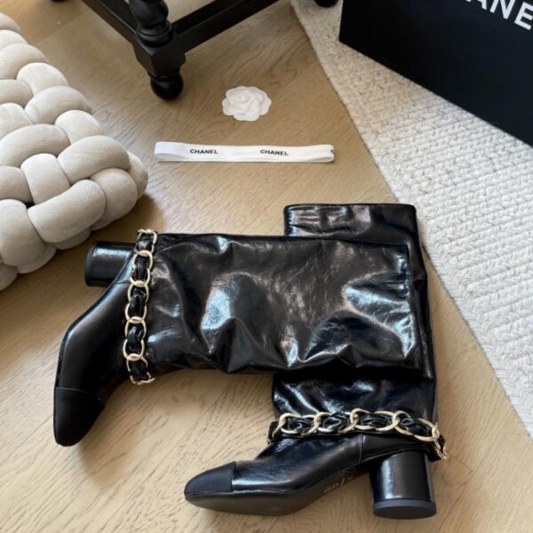 repliche,replica,perfette,siti di,affidabili,migliori siti,dove comprare,1:1,scarpe da ginnastica Chanel 25A nuova serie di stivali a catena versione top (0DLO7)