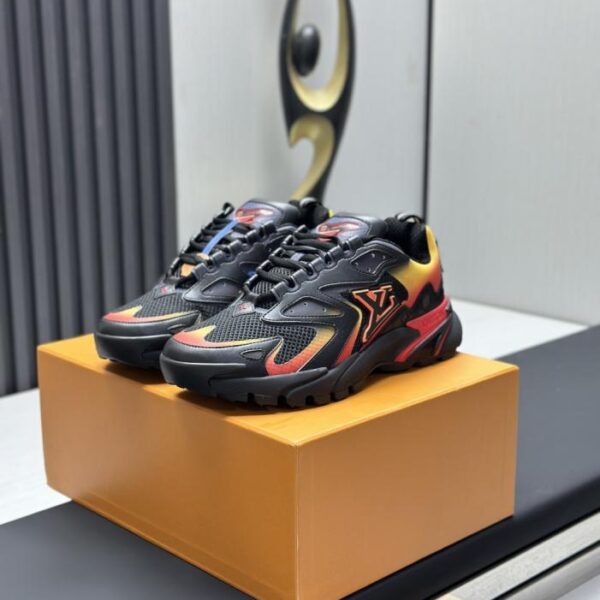 Sneakers Louis Vuitton RUNNER TATIC (0EENW)