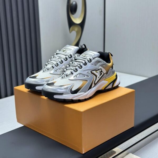 Sneakers Louis Vuitton RUNNER TATIC (IAIWV)