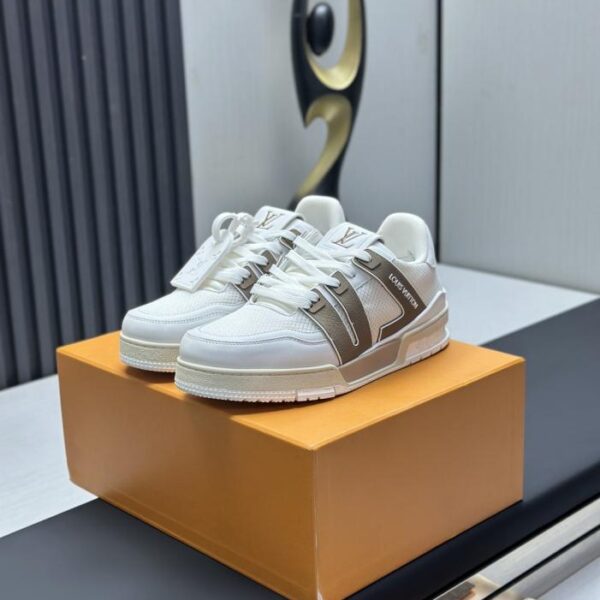 repliche,replica,perfette,siti di,affidabili,migliori siti,dove comprare,1:1,scarpe da ginnastica Versione top della passerella classica Louis Vuitton nuovo modello (A96Q8)