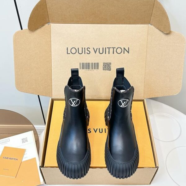 repliche,replica,perfette,siti di,affidabili,migliori siti,dove comprare,1:1,scarpe da ginnastica Versione top LOUIS VUITTON LV classic online celebrity Chelsea ankle boots LV Ruby ankle boots versione top (5RZW2)