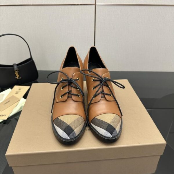 repliche,replica,perfette,siti di,affidabili,migliori siti,dove comprare,1:1,scarpe da ginnastica Versione alta delle scarpe col tacco Burberry (TSPEV)