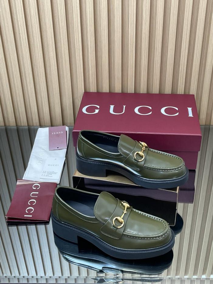 repliche,replica,perfette,siti di,affidabili,migliori siti,dove comprare,1:1,scarpe da ginnastica Gli ultimi mocassini autunnali e invernali di GUCCI con suola spessa, scanalata e morsetto, e fodera in ankora bordeaux (SD9F4) repliche,replica,perfette,siti di,affidabili,migliori siti,dove comprare,1:1,scarpe da ginnastica Gli ultimi mocassini autunnali e invernali di GUCCI con suola spessa, scanalata e morsetto, e fodera in ankora bordeaux (SD9F4)