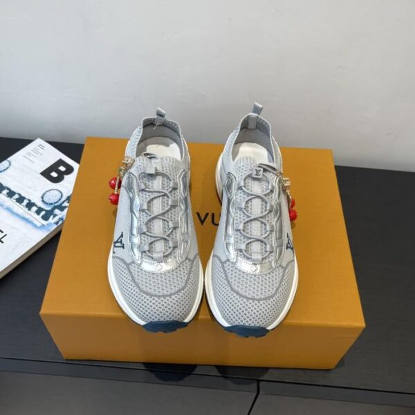 repliche,replica,perfette,siti di,affidabili,migliori siti,dove comprare,1:1,scarpe da ginnastica LV Louis Vuitton Nuove scarpe da ginnastica e calzini (BXGDD)