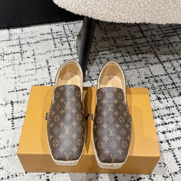 repliche,replica,perfette,siti di,affidabili,migliori siti,dove comprare,1:1,scarpe da ginnastica Le nuove scarpe da pescatore ricamate in paglia di Louis Vuitton (AJC4A)