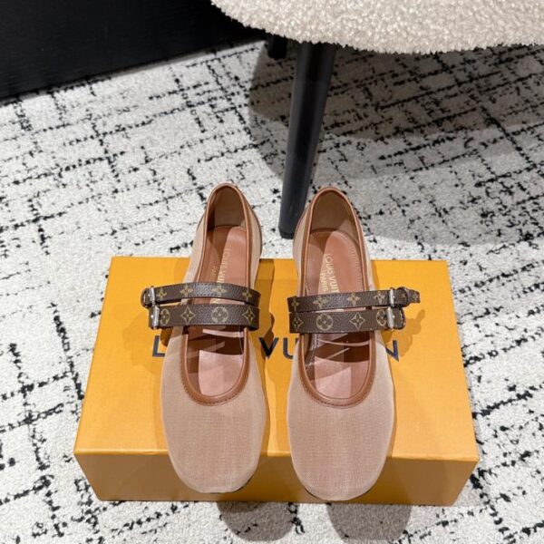 repliche,replica,perfette,siti di,affidabili,migliori siti,dove comprare,1:1,scarpe da ginnastica Scarpe Mary Jane Louis Vuitton di alta qualità (62W)