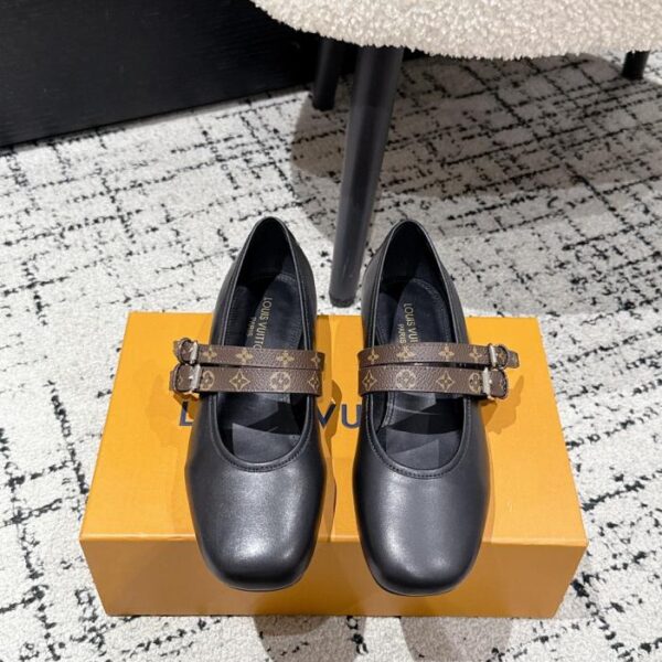 repliche,replica,perfette,siti di,affidabili,migliori siti,dove comprare,1:1,scarpe da ginnastica Le migliori Mary Jane Louis Vuitton (EAAQJ)