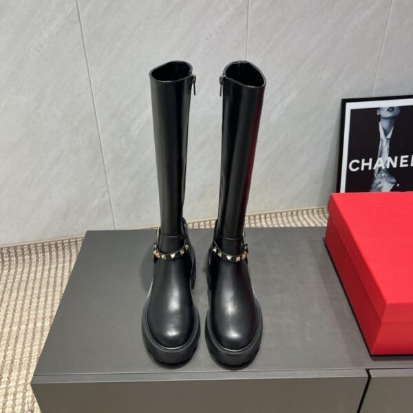 repliche,replica,perfette,siti di,affidabili,migliori siti,dove comprare,1:1,scarpe da ginnastica Stivali alti con plateau e borchie Valentino di prima qualità, serie Rockstu Boots (AY3UY)