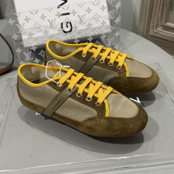 repliche,replica,perfette,siti di,affidabili,migliori siti,dove comprare,1:1,scarpe da ginnastica La nuova collezione casual sportswear di Givenchy (8Z4E1)