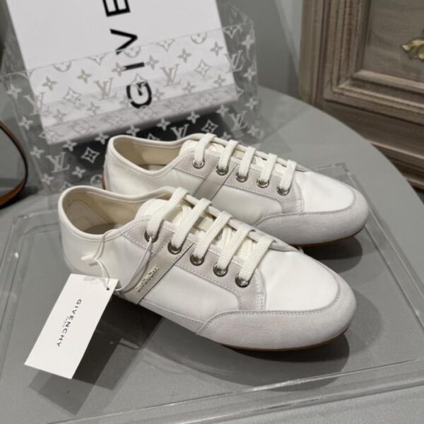 repliche,replica,perfette,siti di,affidabili,migliori siti,dove comprare,1:1,scarpe da ginnastica La nuova collezione casual sportswear di Givenchy (PUYQ9)