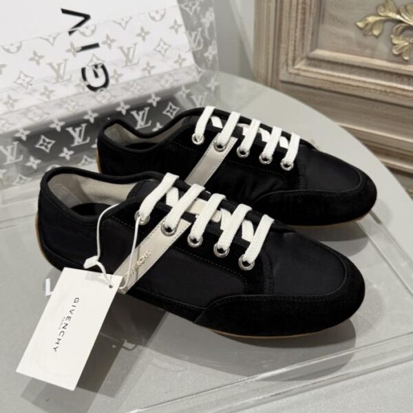 repliche,replica,perfette,siti di,affidabili,migliori siti,dove comprare,1:1,scarpe da ginnastica La nuova collezione casual sportswear di Givenchy (SW02A)
