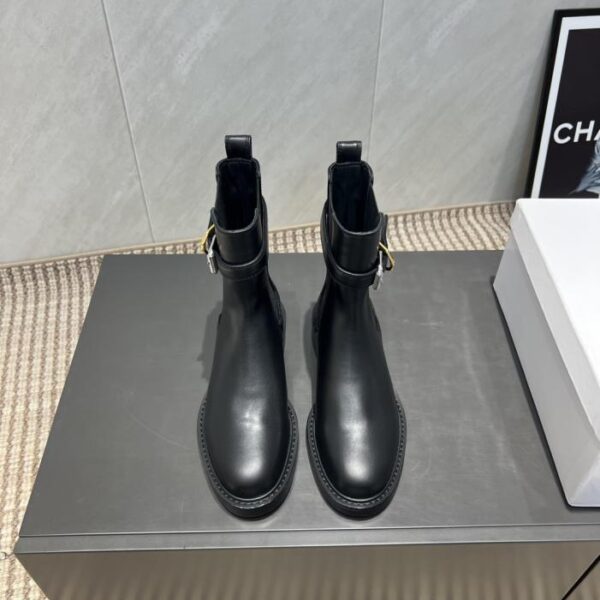 repliche,replica,perfette,siti di,affidabili,migliori siti,dove comprare,1:1,scarpe da ginnastica Versione top GIVENCHY, stivaletti alla caviglia con punta tonda e suola spessa, nuovi per l’inizio dell’autunno (8YYDB)