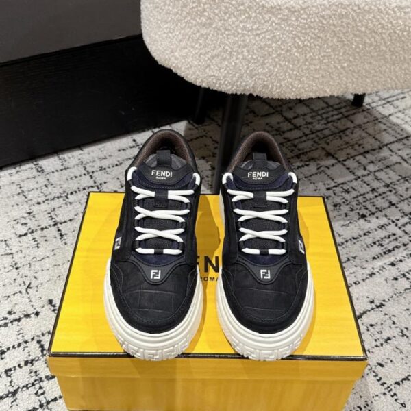 repliche,replica,perfette,siti di,affidabili,migliori siti,dove comprare,1:1,scarpe da ginnastica L’ultima serie Force di FENDI, di alta gamma, con mesh FF in pelle di vitello, punta tonda, suola spessa, sneakers sportive basse (NWZ0T)