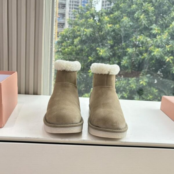 repliche,replica,perfette,siti di,affidabili,migliori siti,dove comprare,1:1,scarpe da ginnastica G021 Fodera in lana superiore MIUMIU autunno e inverno nuovi stivali da neve in lana importati (40 (785WI)