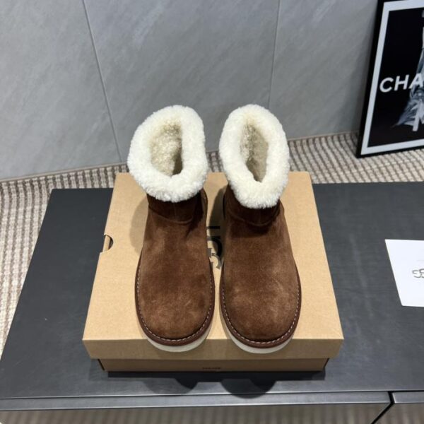 repliche,replica,perfette,siti di,affidabili,migliori siti,dove comprare,1:1,scarpe da ginnastica Versione top degli stivali da neve MIUMIU con punta tonda e suola spessa per l’inizio dell’autunno (7RH72)