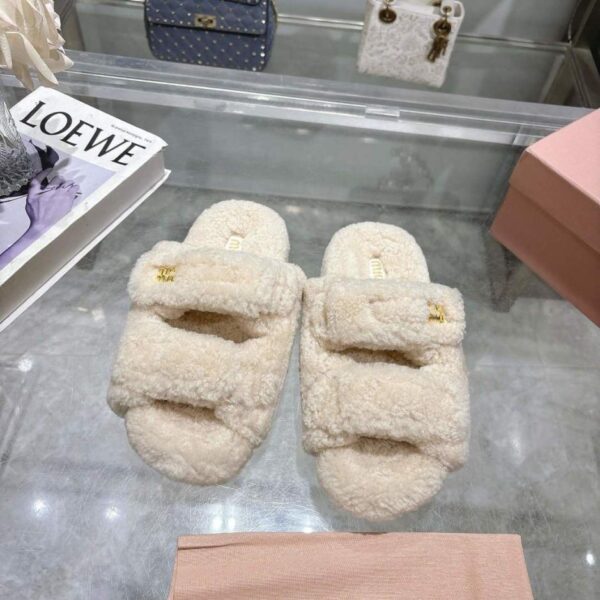 repliche,replica,perfette,siti di,affidabili,migliori siti,dove comprare,1:1,scarpe da ginnastica Pantofole classiche in pelliccia con lettere autunnali e invernali MIUMIU (2DLPY)