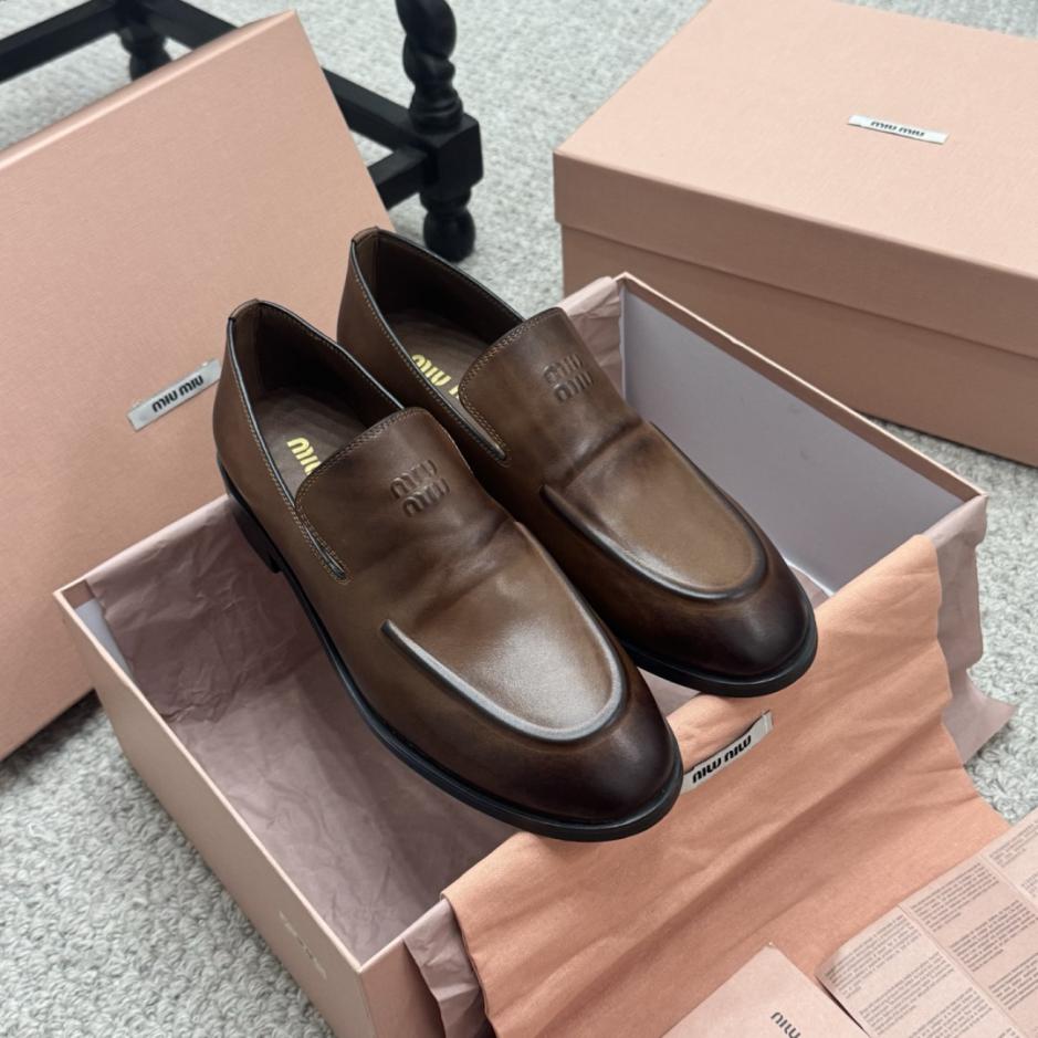 repliche,replica,perfette,siti di,affidabili,migliori siti,dove comprare,1:1,scarpe da ginnastica Mocassini in pelle con personalità retrò da passerella MIUMIU (VDYBQ) repliche,replica,perfette,siti di,affidabili,migliori siti,dove comprare,1:1,scarpe da ginnastica Mocassini in pelle con personalità retrò da passerella MIUMIU (VDYBQ)