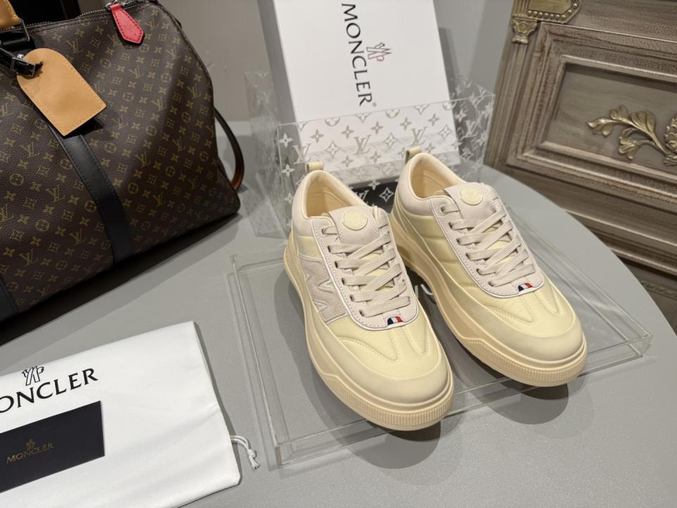 repliche,replica,perfette,siti di,affidabili,migliori siti,dove comprare,1:1,scarpe da ginnastica Le nuove sneakers della serie ALTIVE di Moncler (H1FXA)
