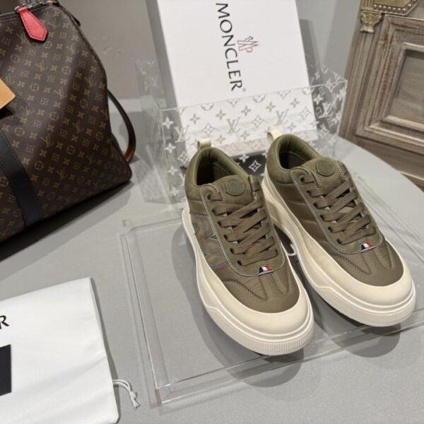 Le nuove sneakers della serie ALTIVE di Moncler (YYWF9)