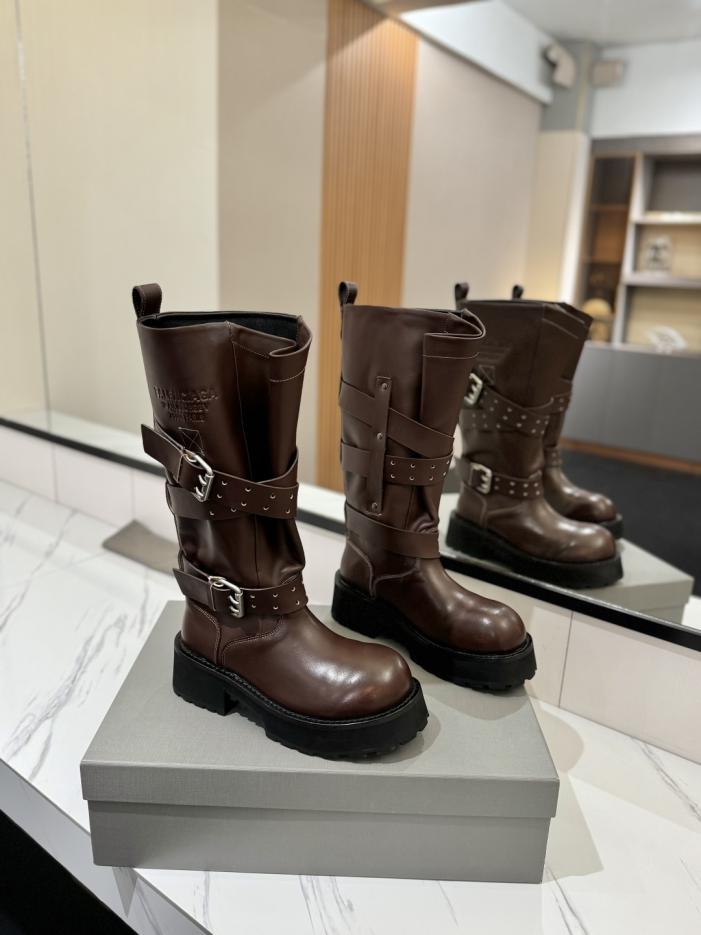 repliche,replica,perfette,siti di,affidabili,migliori siti,dove comprare,1:1,scarpe da ginnastica Stivali alti con fibbia e punta tonda in pelle di vitello Balenciaga (CE3KC) repliche,replica,perfette,siti di,affidabili,migliori siti,dove comprare,1:1,scarpe da ginnastica Stivali alti con fibbia e punta tonda in pelle di vitello Balenciaga (CE3KC)