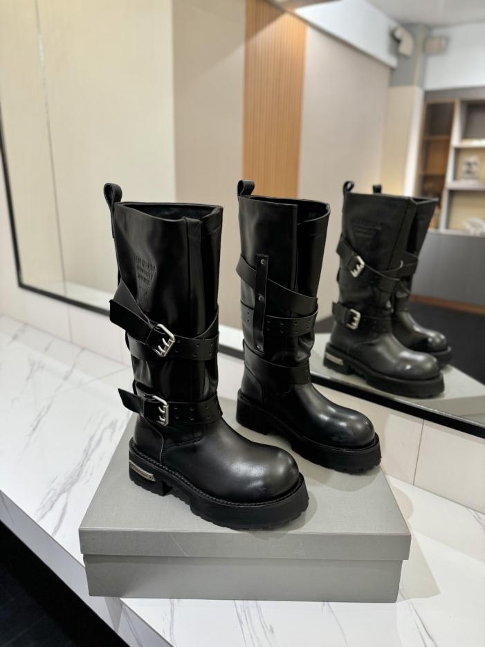 repliche,replica,perfette,siti di,affidabili,migliori siti,dove comprare,1:1,scarpe da ginnastica Stivali alti con fibbia e punta tonda in pelle di vitello Balenciaga (D6BLV) repliche,replica,perfette,siti di,affidabili,migliori siti,dove comprare,1:1,scarpe da ginnastica Stivali alti con fibbia e punta tonda in pelle di vitello Balenciaga (D6BLV)