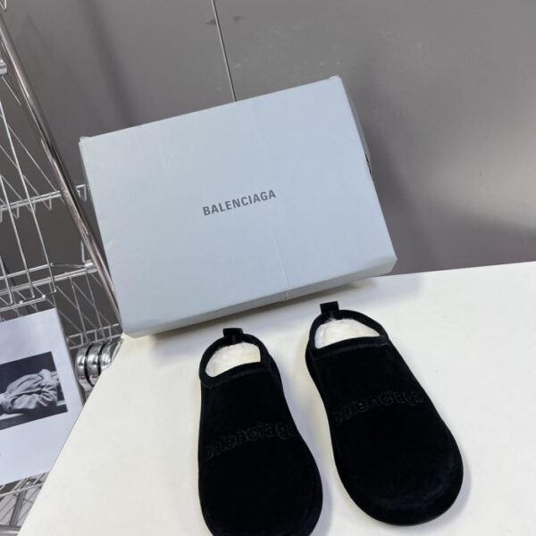 repliche,replica,perfette,siti di,affidabili,migliori siti,dove comprare,1:1,scarpe da ginnastica Nuove pantofole in cotone e lana BALENCIAGA, versione top (WWD78)