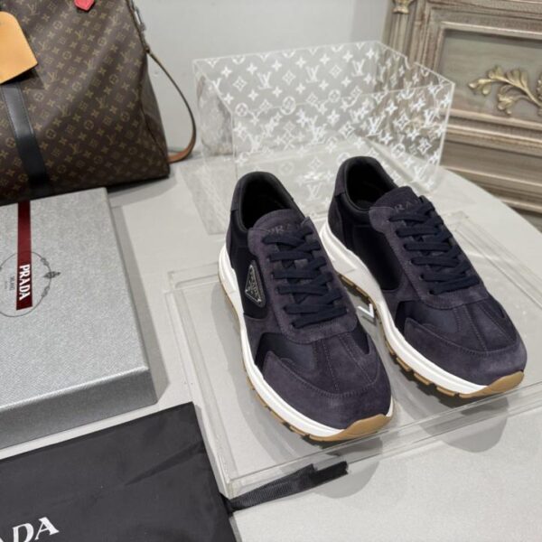 Prada Autunno/Inverno Nuove Scarpe Casual con Lacci Triangle e Pelle Vintage (IF252)
