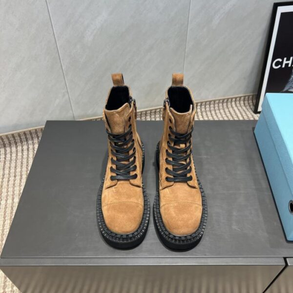 repliche,replica,perfette,siti di,affidabili,migliori siti,dove comprare,1:1,scarpe da ginnastica Versione top di PRADA, nuovi stivali con punta tonda e cerniera lampo per l’inizio dell’autunno (OGQ1J)
