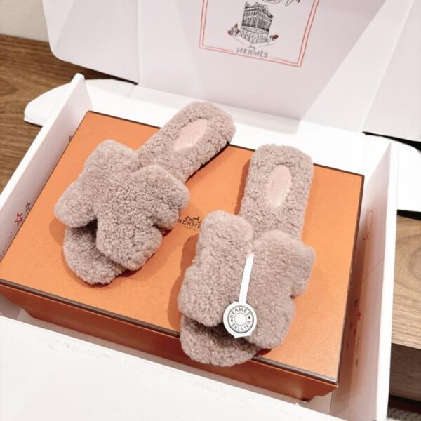 repliche,replica,perfette,siti di,affidabili,migliori siti,dove comprare,1:1,scarpe da ginnastica Pantofole Hermes a Eclair New Fur (DJV5X)