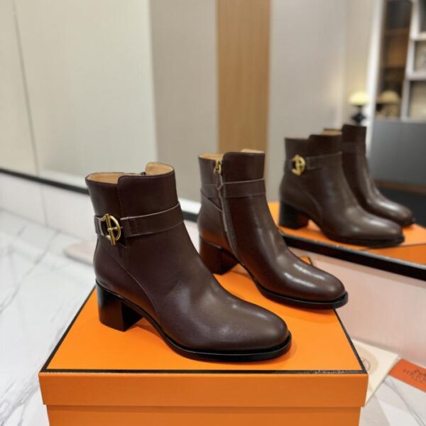 repliche,replica,perfette,siti di,affidabili,migliori siti,dove comprare,1:1,scarpe da ginnastica Stivali da cavaliere con punta tonda e maniche in pelle di vitello Justine di Hermes, modello high-end hot girl (X7MI0)
