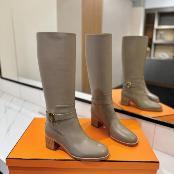 repliche,replica,perfette,siti di,affidabili,migliori siti,dove comprare,1:1,scarpe da ginnastica Stivali da cavaliere Hermes Justine in pelle di vitello con punta tonda e maniche di alta qualità (JA2T5)