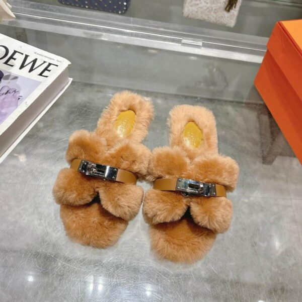 repliche,replica,perfette,siti di,affidabili,migliori siti,dove comprare,1:1,scarpe da ginnastica Acquisto di pantofole Hermes New Uncle Fur di nuovo colore (L0194)