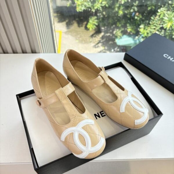 repliche,replica,perfette,siti di,affidabili,migliori siti,dove comprare,1:1,scarpe da ginnastica G988 CHANEL Classic Double C Scarpe da Ballerina di Seconda Mano Scarpe Piccole in Pelle (0RESL)