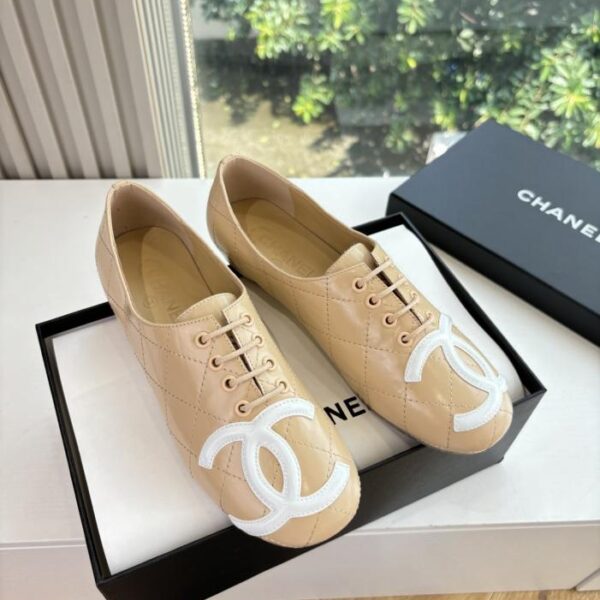 repliche,replica,perfette,siti di,affidabili,migliori siti,dove comprare,1:1,scarpe da ginnastica G988 CHANEL Classic Double C Ballerine di seconda mano Scarpe piccole in pelle (AODL8)