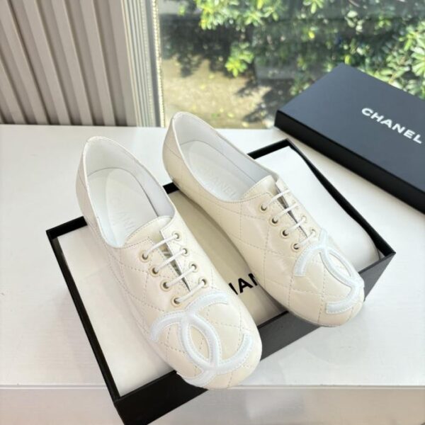 repliche,replica,perfette,siti di,affidabili,migliori siti,dove comprare,1:1,scarpe da ginnastica G988 CHANEL Classic Double C Scarpe da Ballerina di Seconda Mano Scarpe Piccole in Pelle (SO0RZ)