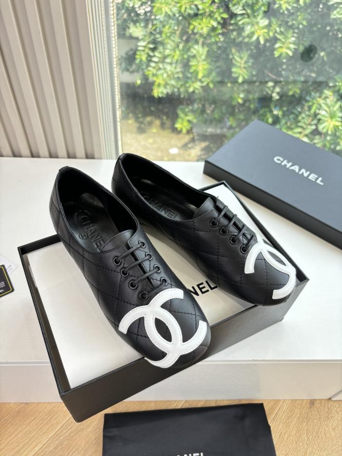 repliche,replica,perfette,siti di,affidabili,migliori siti,dove comprare,1:1,scarpe da ginnastica G988 CHANEL Classic Double C Vintage Ballerine Piccole Scarpe in Pelle (ZRAWI) repliche,replica,perfette,siti di,affidabili,migliori siti,dove comprare,1:1,scarpe da ginnastica G988 CHANEL Classic Double C Vintage Ballerine Piccole Scarpe in Pelle (ZRAWI)