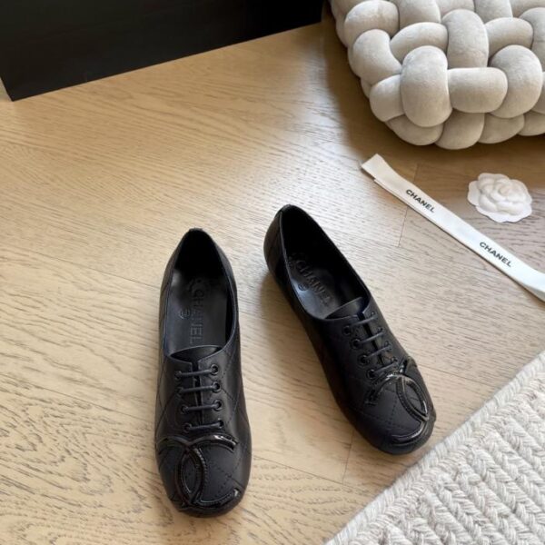 repliche,replica,perfette,siti di,affidabili,migliori siti,dove comprare,1:1,scarpe da ginnastica La nuova versione top delle scarpe singole della serie Kangpeng di Chanel (1U1OG)
