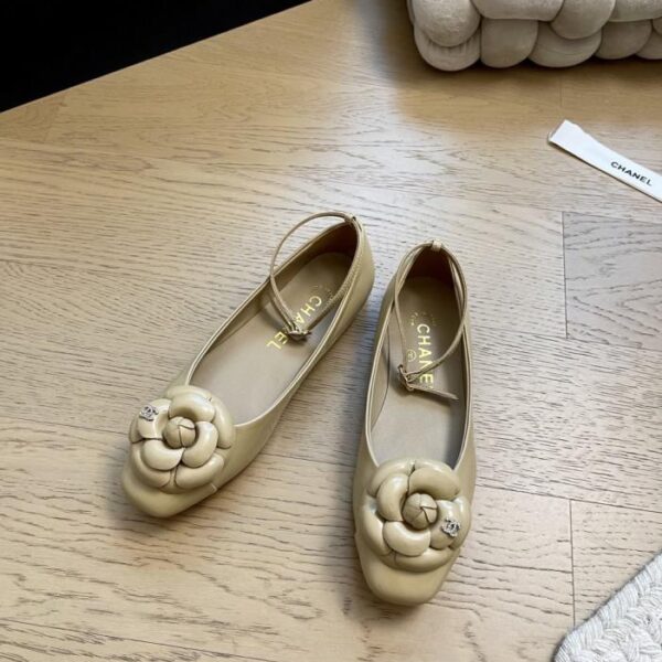 repliche,replica,perfette,siti di,affidabili,migliori siti,dove comprare,1:1,scarpe da ginnastica Scarpe singole Chanel Camellia Primavera/Estate (KQGJK)