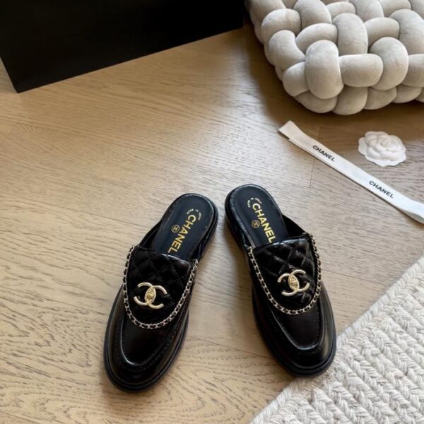 repliche,replica,perfette,siti di,affidabili,migliori siti,dove comprare,1:1,scarpe da ginnastica Mocassini Chanel con fibbia a catena e zaino, versione mezza ciabatte (5AKVM)