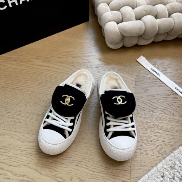 repliche,replica,perfette,siti di,affidabili,migliori siti,dove comprare,1:1,scarpe da ginnastica Nuovo modello Chanel con fibbia a zaino e suola spessa, versione con ciabatte (IXH2Z)