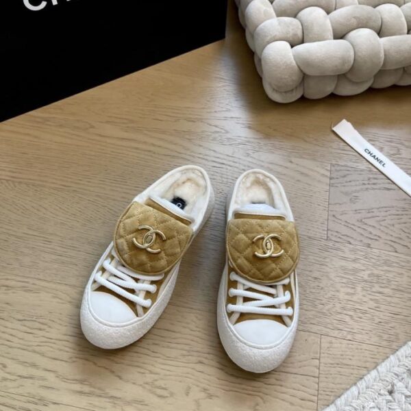repliche,replica,perfette,siti di,affidabili,migliori siti,dove comprare,1:1,scarpe da ginnastica Nuovo zaino Chanel con suola spessa e fibbia, versione mezza pantofola (YJXLK)