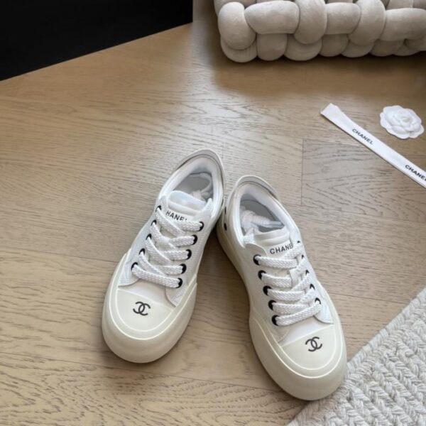 repliche,replica,perfette,siti di,affidabili,migliori siti,dove comprare,1:1,scarpe da ginnastica Le nuove scarpe sportive casual di alta gamma di Chanel (I1RT5)