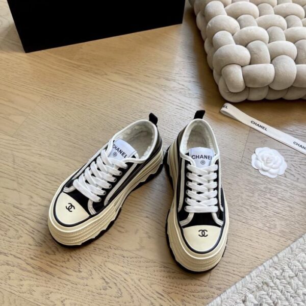 repliche,replica,perfette,siti di,affidabili,migliori siti,dove comprare,1:1,scarpe da ginnastica Scarpe Chanel color biscotto con fodera in lana nuova e suola spessa, edizione speciale (E2MLN)