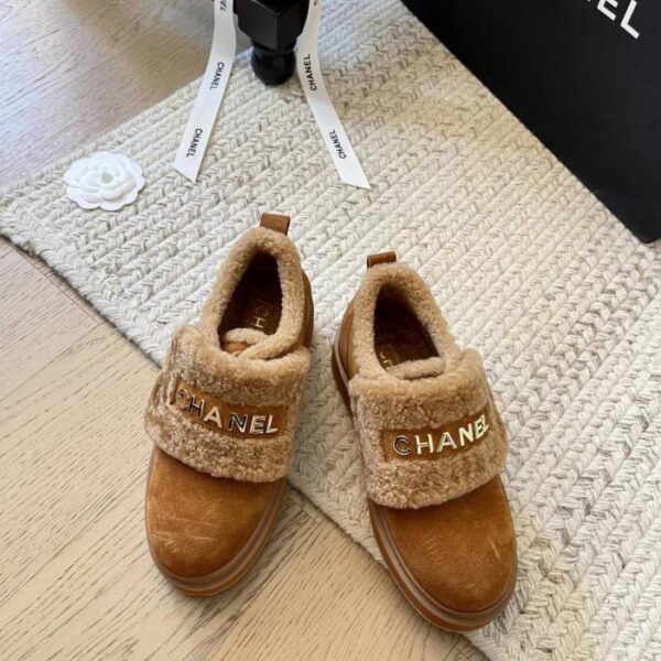 repliche,replica,perfette,siti di,affidabili,migliori siti,dove comprare,1:1,scarpe da ginnastica Chanel Scarpe da neve classiche autunno/inverno Top Edition 100% lana d’agnello (9UMEK)