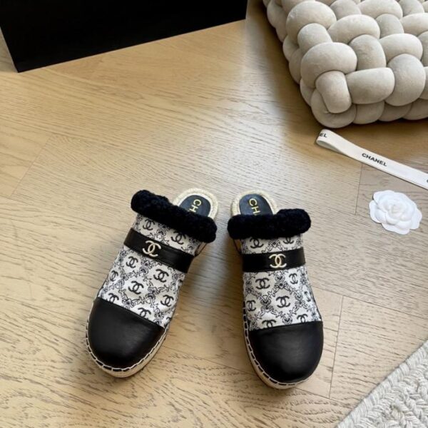 repliche,replica,perfette,siti di,affidabili,migliori siti,dove comprare,1:1,scarpe da ginnastica Pantofole Chanel in lana nuova con suola spessa effetto legno, versione top (WZ3NO)