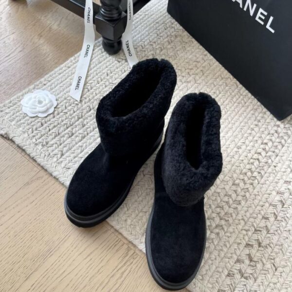 repliche,replica,perfette,siti di,affidabili,migliori siti,dove comprare,1:1,scarpe da ginnastica Stivaletti da neve classici Chanel autunno/inverno, edizione speciale (XPH90)