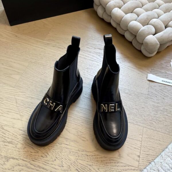 repliche,replica,perfette,siti di,affidabili,migliori siti,dove comprare,1:1,scarpe da ginnastica Stivaletti con tacco a zeppa Chanel autunno/inverno, edizione speciale (GIJ30)