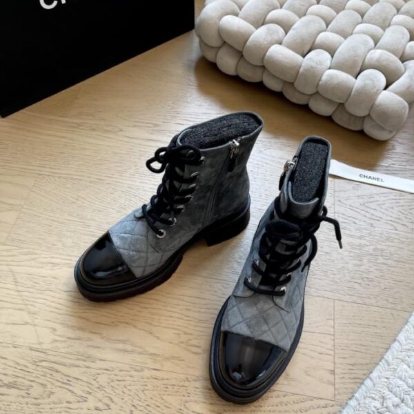 repliche,replica,perfette,siti di,affidabili,migliori siti,dove comprare,1:1,scarpe da ginnastica Stivaletti con plateau Chanel autunno/inverno (VRPCQ)